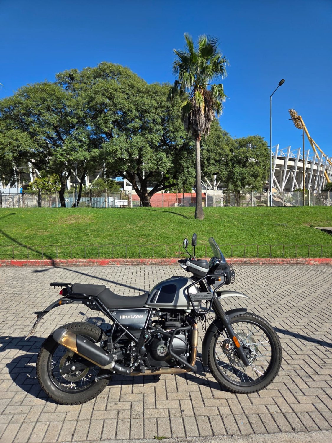 Royal Enfield Himalayan 411